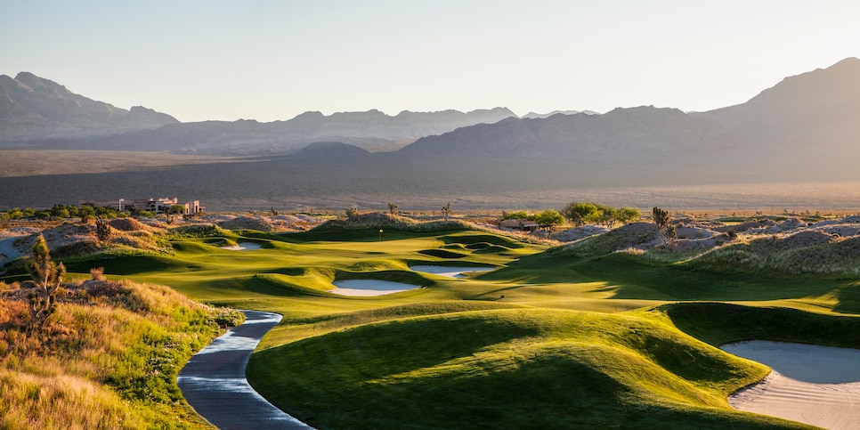 Las-Vegas-Paiute-Resort-Wolf-Eighteenth-Hole-21242